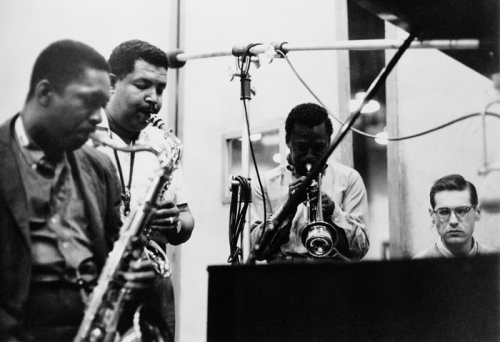 John Coltrane, Cannonball Adderley, Miles Davis & Bill Evans enregistrent Kind of Blue